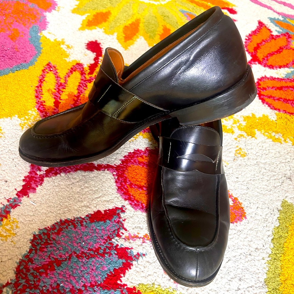 John Fluevog Tuscan Straight 6 penny loafer. Men’s size 10.5. Black